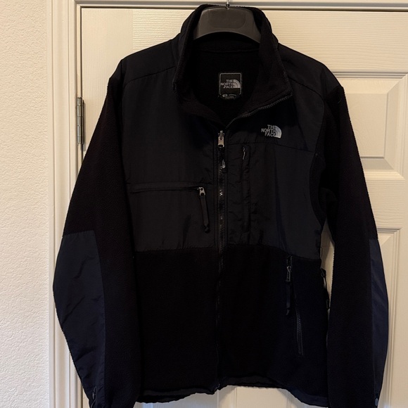 The North Face classic 90’s Denali Fleece/Nylon Polartec Jacket, Medium, Black - Picture 2 of 16